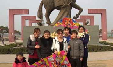 青春在贡献中闪光、梦想在天空上遨游—成武公司庆祝“三.八”妇女节