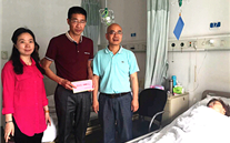 病中送关爱 真情暖人心－－集团公司向导探望慰问太康公司重病职工谢步秀