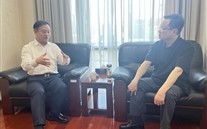 市人大常委会屈谦副主任听取张龙义董事长事情汇报